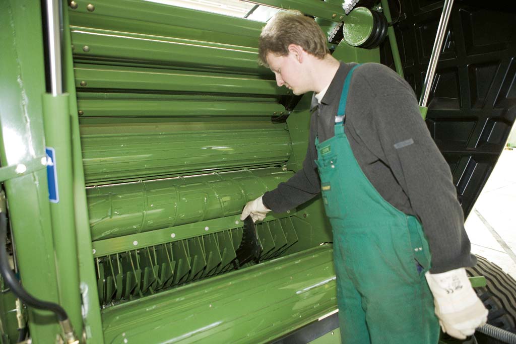 Krone Comprima-Xtreme Round Balers