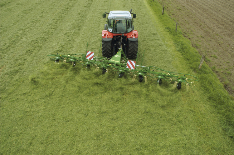 Krone Kw Mounted Rotary Tedders