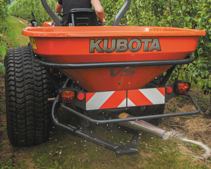 Kubota VS Pendulum Spreader