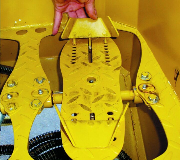 Squirrel Foot Racks SQUIRREL FOOT CONTROLS » Equipment At Nicholls